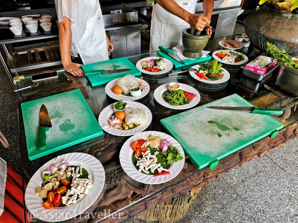 クラビー・ランタ島の高級リゾート「ピマライリゾート」の料理教室の様子